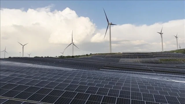 Türkiye'nin elektrik gücü 126 bin megavatı geçti