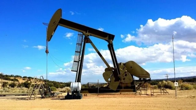 ABD'nin ticari ham petrol stokları arttı