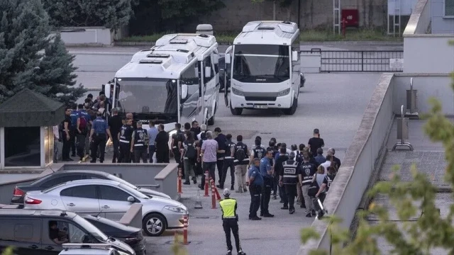 Beşikçioğlu'nun da aralarında bulunduğu 40 şüpheli tutuklandı