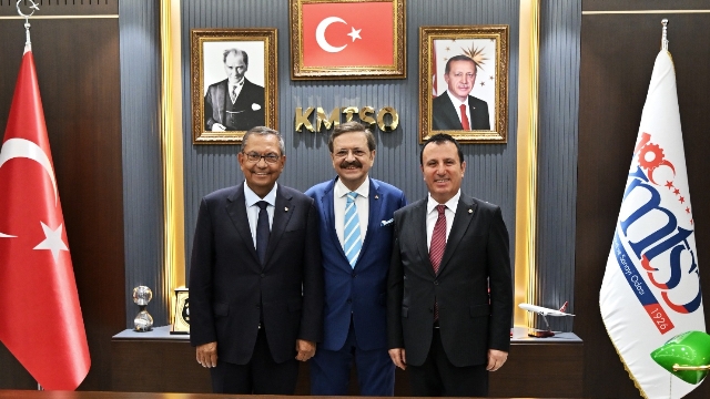 Bir Asrın Mirası, Yeni Yüzyılın Vizyonuyla Yükseldi