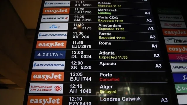 EasyJet'in Fransa'daki kabin çalışanları greve gitti