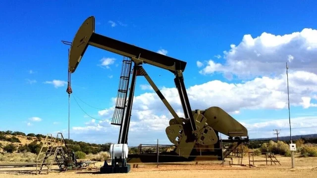 Petrol fiyatlarındaki yön arayışı sürüyor