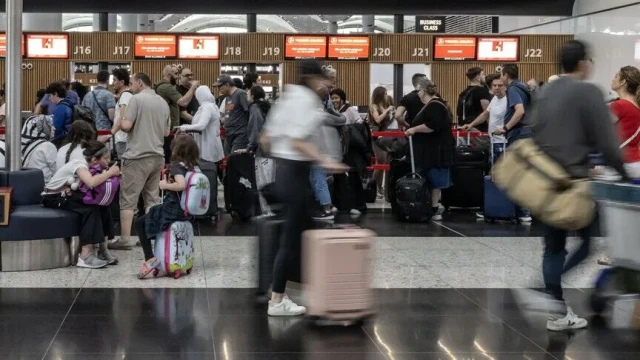 Türk turistler milyon dolarlık hediyeyle döndü