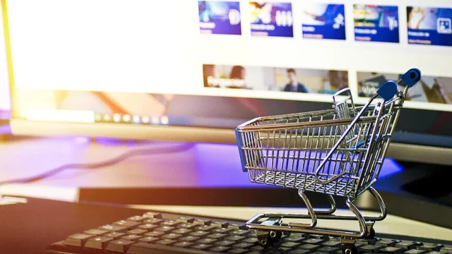 E-ticaret hacmi 4,5 trilyon lirayı geçti