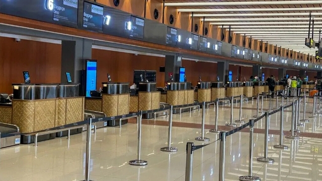 Endonezya'da yanardağ patlaması nedeniyle uçuşlar iptal edildi