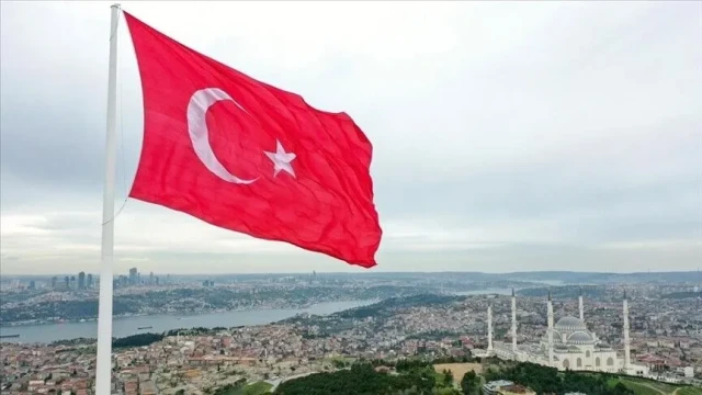 Türkiye'de kamu yatırımlarına öncelik verilecek