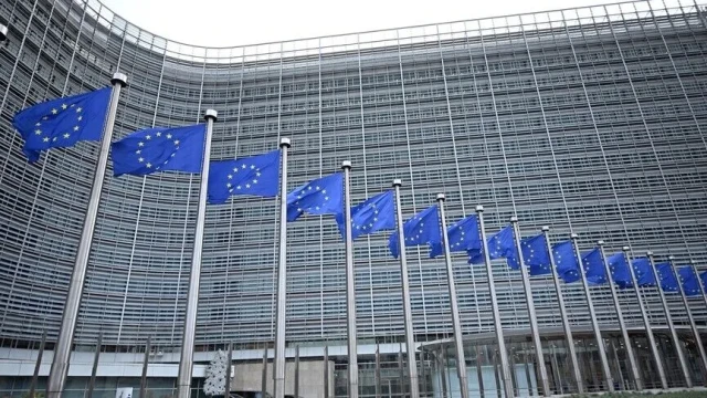 AB'den Ukrayna'ya 2,86 milyar avro savunma desteği