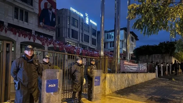 Eyüpsultan Belediye Başkanı Özmen gözaltına alındı