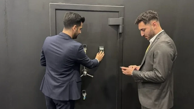 Fuarda 350 milyon dolarlık mücevher saklanıyor
