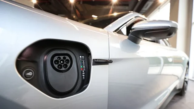 Küresel elektrikli araç satışları 2,15 milyon oldu