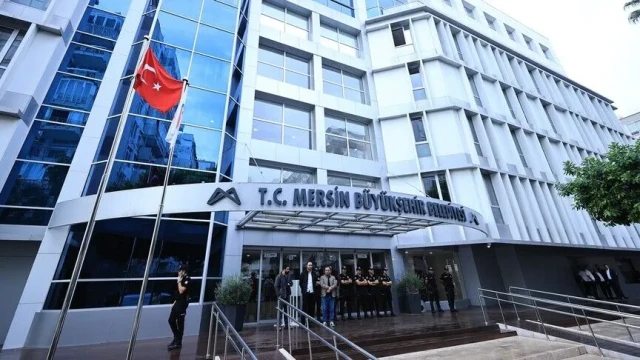 Vahap Seçer ve 2 belediye başkanı tutuklandı