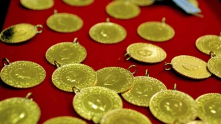 Ons altında tarihi zirve