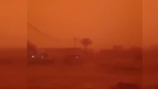 Irak'ı kum fırtınası vurdu: