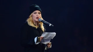 Şarkıcı Madonna, Papa'ya çağrıda bulundu
