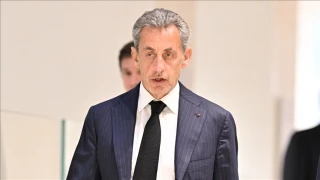 Sarkozy " Suç örgütü kurmaktan suçlu bulundu"