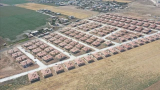 Uydu kenti depremzedelerden tam not aldı