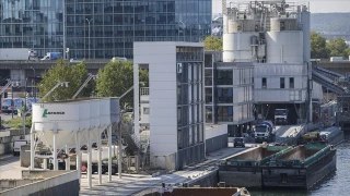 Fransız çimento devi Lafarge'ın "terör örgütünü finanse etmekten" yargılandığı dava başladı