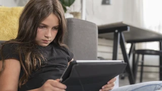 Çocuklarınızı dijital dünyada korumasız bırakmayın