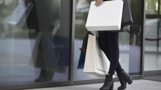 Yerli turistler hediyelik eşyaya 100 milyar liradan fazla harcadı