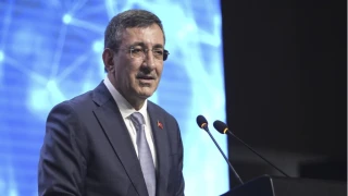 Gençlerde işsizlik oranı 1,4, kadınlarda ise 0,6 puan azaldı