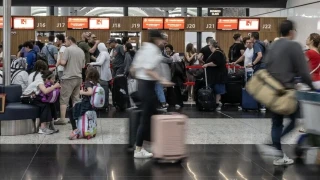 Türk turistler milyon dolarlık hediyeyle döndü